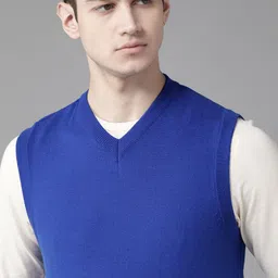 Roadster Men Royal Blue Solid Sweater Vest-image-44