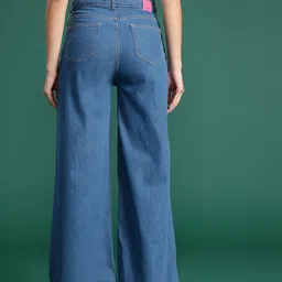 DressBerry Glam Flared High-Rise Stretchable Jeans With Chains image 4