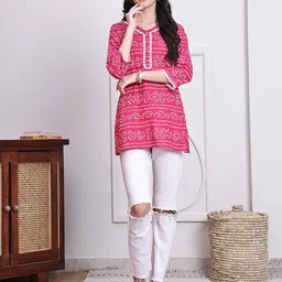 Rajnandini Women Bandhani Printed Kurta image 4