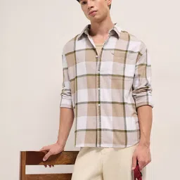 THE BEAR HOUSE Men Relaxed Fit Checked Spread Collar Cotton Casual Shirt-picture-25