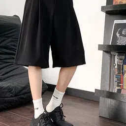 StyleCast Men Solid Loose Fit Mid-Rise Knee Length Shorts image 4