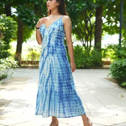 Veeralda Maxi Dress-picture-17