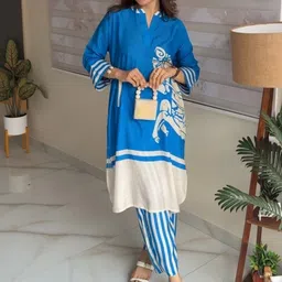 FFI Printed Tunic With Trousers Co-Ords image 3