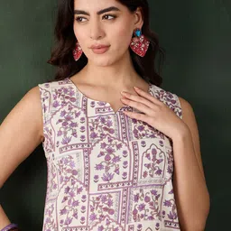 Sangria Printed Sleeveless Crop Top image 3