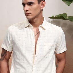 HIGHLANDER Men Opaque Checked Casual Shirt-picture-3