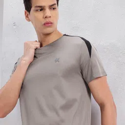 HRX by Hrithik Roshan Colourblocked Detail Rapid-Dry Running T-shirt-picture-39