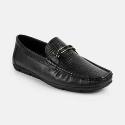 Mochi Men Textured Leather Loafers-picture-40