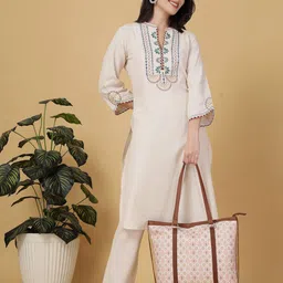 Anouk Ethnic Motifs Printed PU Shopper Tote Bag image 5