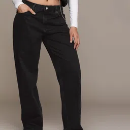 Calvin Klein Jeans Women Straight Fit High-Rise Jeans-image-76