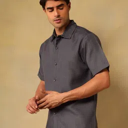 Kotty Men Comfort Fit Solid Spread Collar Linen Casual Shirt image 5