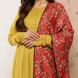 Varanga Button Detail Anarkali Kurta image 5