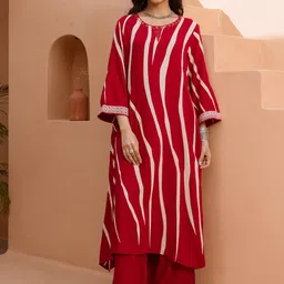 DIVASTRI Abstract Printed Round Neck Beads And Stones Kurta With Palazzos-picture-39