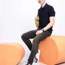 Aeropostale Men Tapered Fit Light Fade Stretchable Jeans image 4