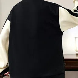 StyleCast x Revolte Men Colourblocked Pullover Sweatshirt image 2