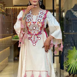 HERE&NOW Women Ethnic Motifs Embroidered Regular Mirror Work Kurta with Palazzos image 3