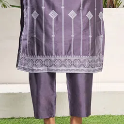 SKYLEE Women Ethnic Motifs Printed Regular Kurta with Trousers & With Dupatta image 4