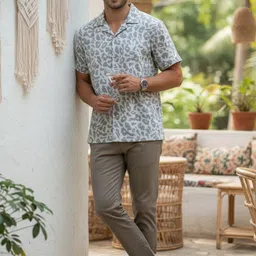 TRULOOM Men Relaxed Animal Printed Casual Shirt-picture-56