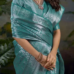 MADHAVPRIYA Woven Design Zari Kanjeevaram Saree image 4