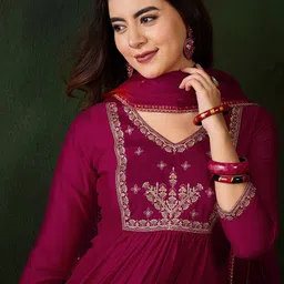 Sangria Floral Embroidered Zari A Line Kurta With Trousers image 5
