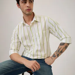 SPYKAR Men Slim Fit Vertical Striped Spread Collar Cotton Casual Shirt image 5