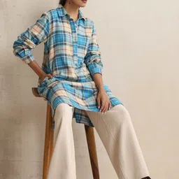 trueBrowns Women Relaxed Flared Trousers image 4