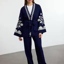 Trendyol Floral Printed Top With Trousers-picture-16