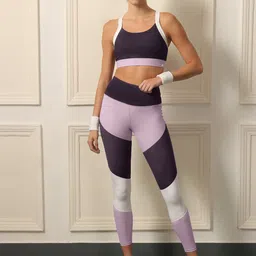 Soie Women Tri-Color Block Sports Bra And Ankle Length Legging set image 4