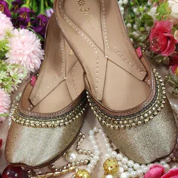 Fulkari Women Embellished Ethnic Mojaris Flats-image-54