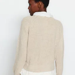 Trendyol V-Neck Ribbed Cardigan Sweater image 4