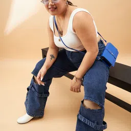 SASSAFRAS Curve Women Plus Size Comfort High-Rise Light Fade Stretchable Jeans image 2