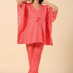 Ikk Kudi by Seerat Bandhani Printed Pure Cotton Maternity Kaftan Kurti with Trousers image 5