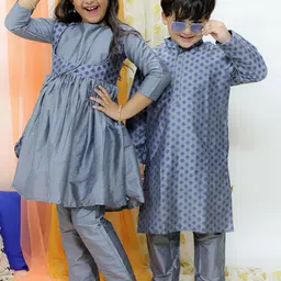 VASTRAMAY Girls Ethnic Motifs Printed Round Neck Pleated Kurta & Trousers With Potli Bag-picture-27