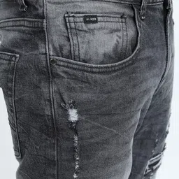 HIGHLANDER Men Charcoal Grey Tapered Fit Highly Distressed Heavy Fade Stretchable Jeans image 4