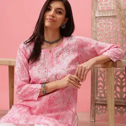 ADA Ethnic Motifs Embroidered Thread Work Pure Cotton Round Neck Kurti image 3