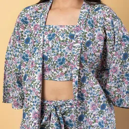 Corsica Women Floral Printed Crop Top & Shorts With Shrug image 5