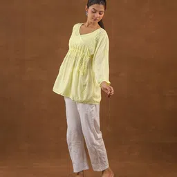 Janaki Apparels Floral Embroidered Thread Work Chikankari Cotton Kurti-picture-18