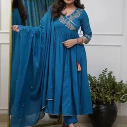 VASTRAHUT Ethnic Motifs Embroidered V-Neck Anarkali Kurta With Trousers & Dupatta image 5