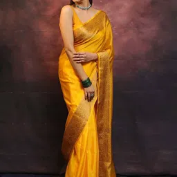 Aldwych Zari Banarasi Saree With Blouse Piece image 2