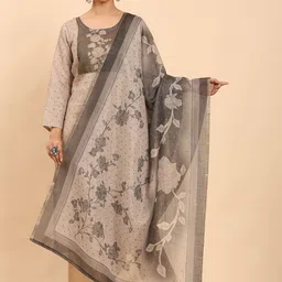 Mamicha Women Embroidered Thread Work Kurta-picture-12