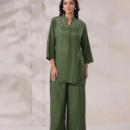 JISORA Embellished Mandarin Collar Russian Silk Tunic With Palazzo Co-Ords-picture-29