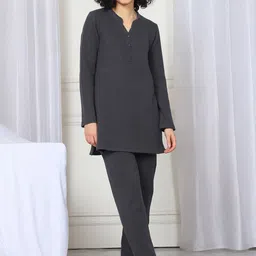 Kanvin Women Geometric Printed Mandarin Collar Night suit image 1