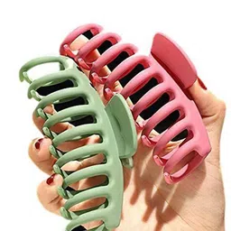 SHREEWATCHES Women Set of 4 Matte Claw Clip image 4