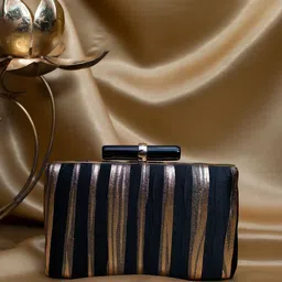 ARTKLIM Embroidered Box Clutch image 2