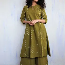 DIVASTRI Women Geometric Printed Kurta with Palazzos-picture-17