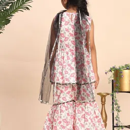 Cutiekins Girls Floral Printed Regular Gotta Patti Kurta with Sharara & Dupatta image 5