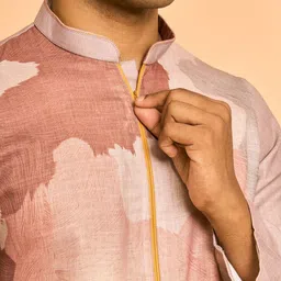 Diwas by Manyavar Men Printed Mandarin Collar Straight Kurta image 3