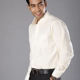 J White by Vmart Men Solid Spread Collar Cotton Casual Shirt image 4