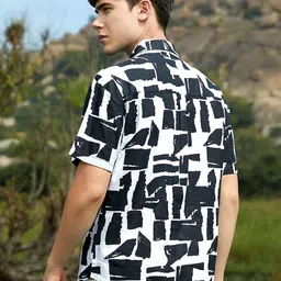 Campus Sutra Men Comfort Opaque Printed Casual Shirt image 5