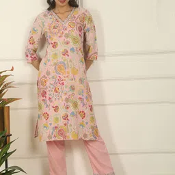 W Women Floral Printed Regular Kurta with Trousers image 2