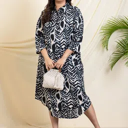 DEEBACO Women Animal Print Fit & Flare Plus Size Maxi Dress image 2